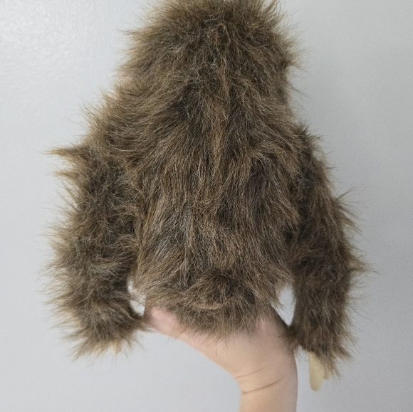 Fiesta Toys Three Toed Sitting Sloth 9” Plush Toy Stuffed Animal - Picture 3 of 9